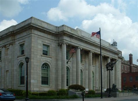 City Hall To Implement Modified Reopening Hours .